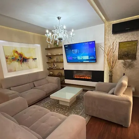 Jonas House