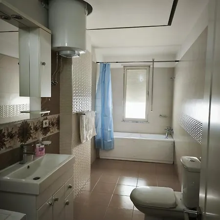 Jonas House * Berat